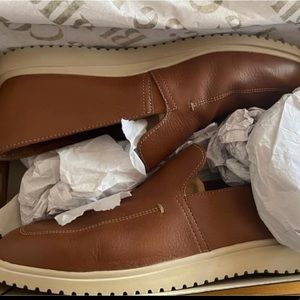 *open to offers* NWT Hushpuppies shoes! (The everyday slip on cognac leather)
